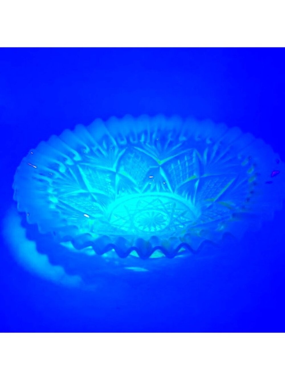 Dugan Glass Diamond Compass Uranium Green Ruffled Bowl Antique EAPG 1906 Glows